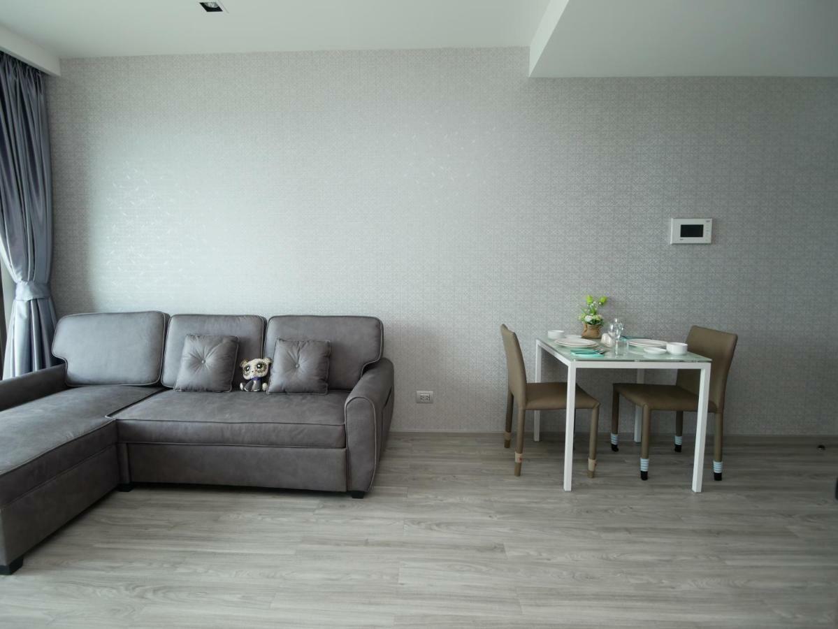 Aeras - The Ultimate Beachfront Experience Praia de Jomtien Exterior foto