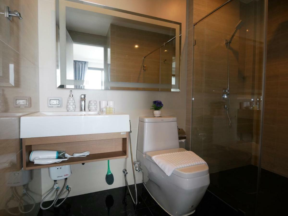 Aeras - The Ultimate Beachfront Experience Praia de Jomtien Exterior foto
