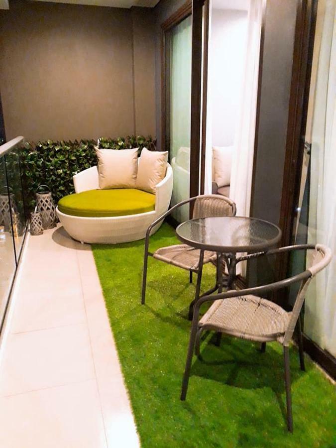 Aeras - The Ultimate Beachfront Experience Praia de Jomtien Exterior foto
