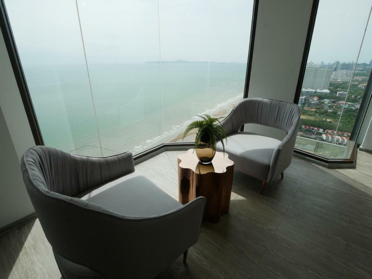 Aeras - The Ultimate Beachfront Experience Praia de Jomtien Exterior foto